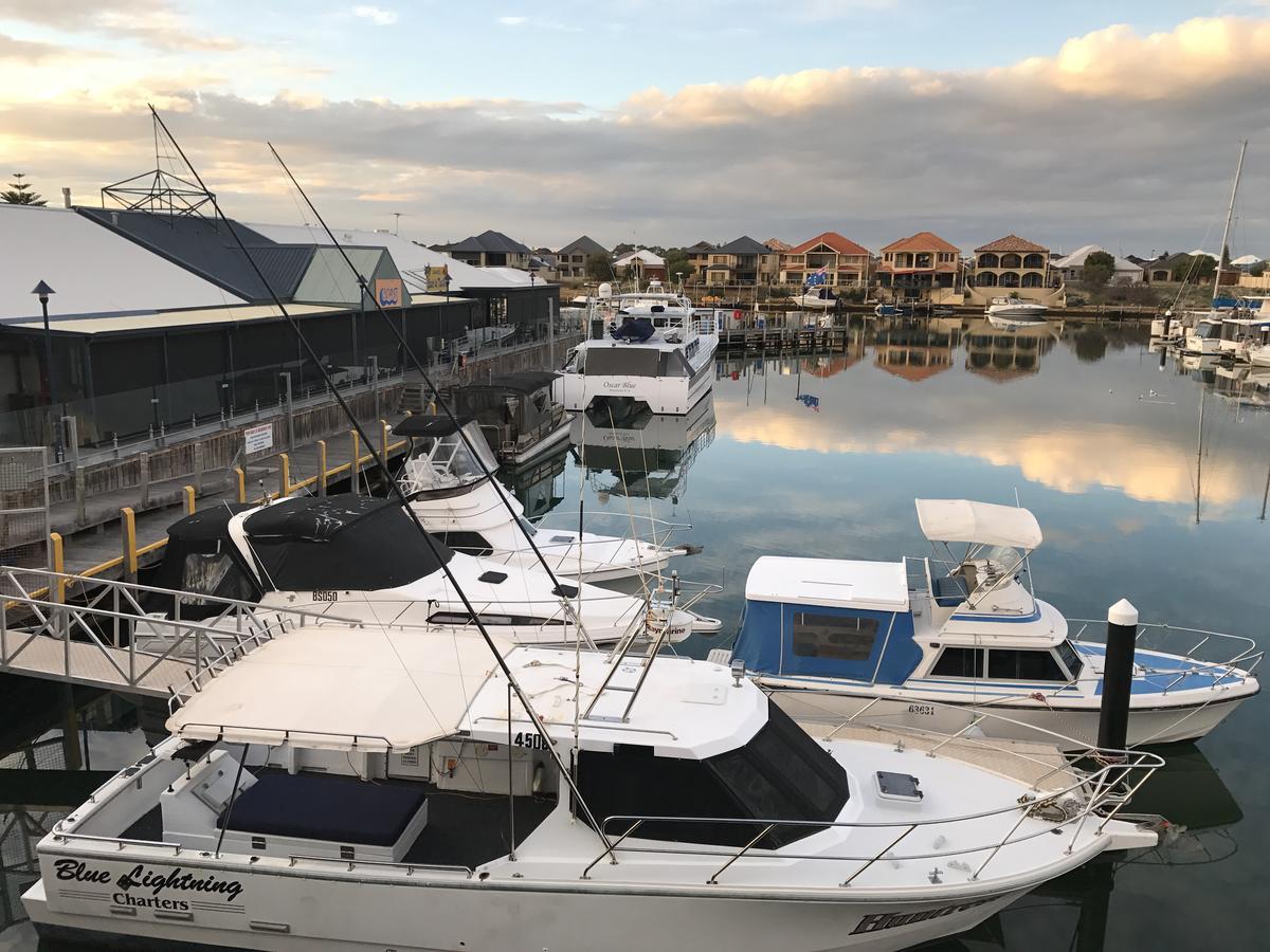 Marina View Chalets Манджера Экстерьер фото